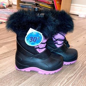 Baby winter boots size 5